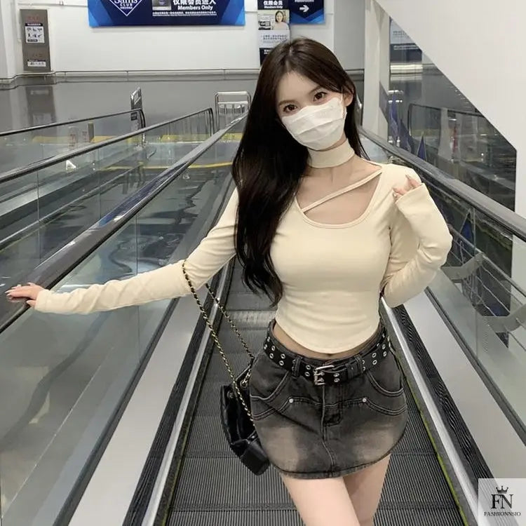 Turtle Neck Cut Out Crop Top - Fashionnsio