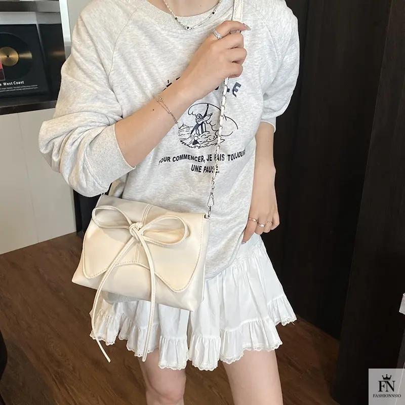 Pearlescent Chain Bow Sling Bags - Fashionnsio