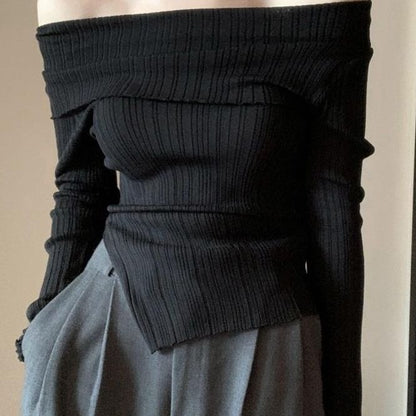 Off-Shoulder Asymmetrical Knitted Top