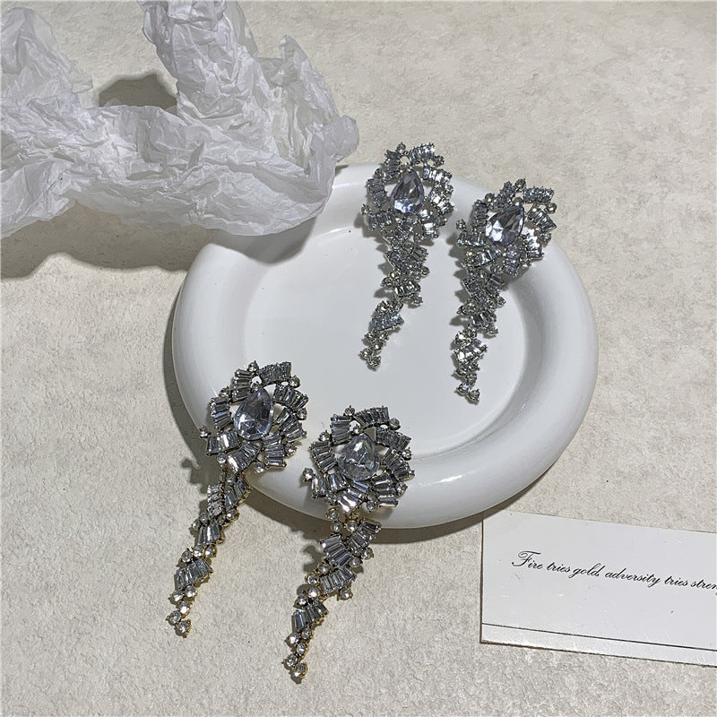 Flower Inlaid Diamond Long Earrings fashionnsio