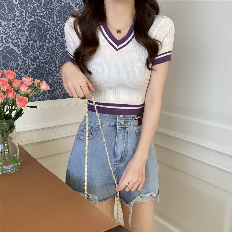 Knitted V-neck Crop Top fashionnsio