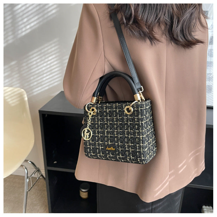Chic Tweed Handbags - Fashionnsio